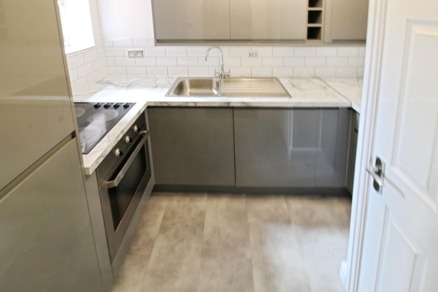 Flat Neptune Walk in Greater London