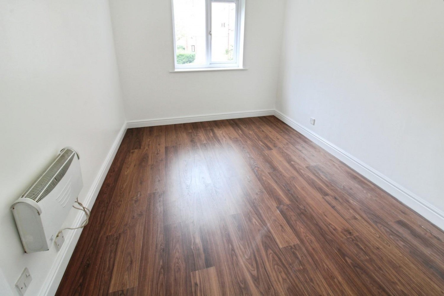 Flat Neptune Walk in Greater London