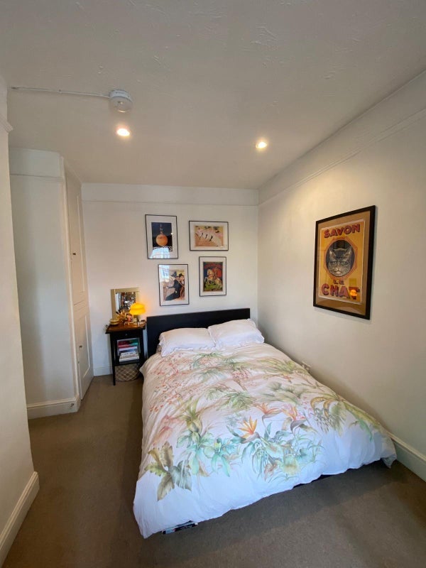 Flat Craven Road in City of Westminster