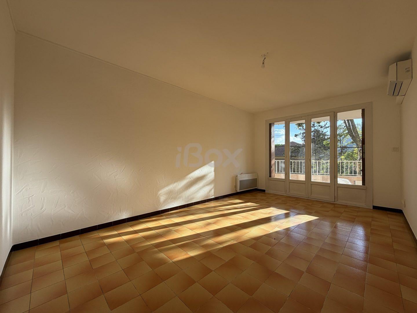 Appartement Boulevard Gambetta à Cuers