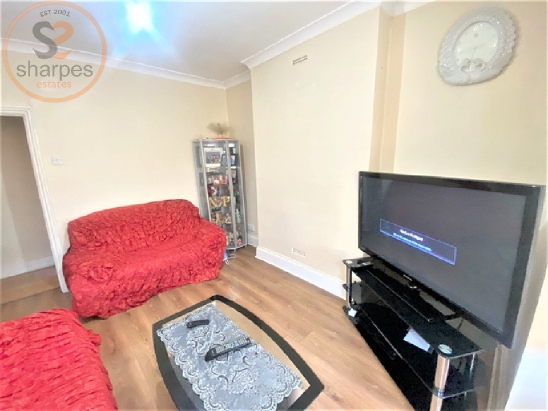 Flat Southcroft Road in Greater London