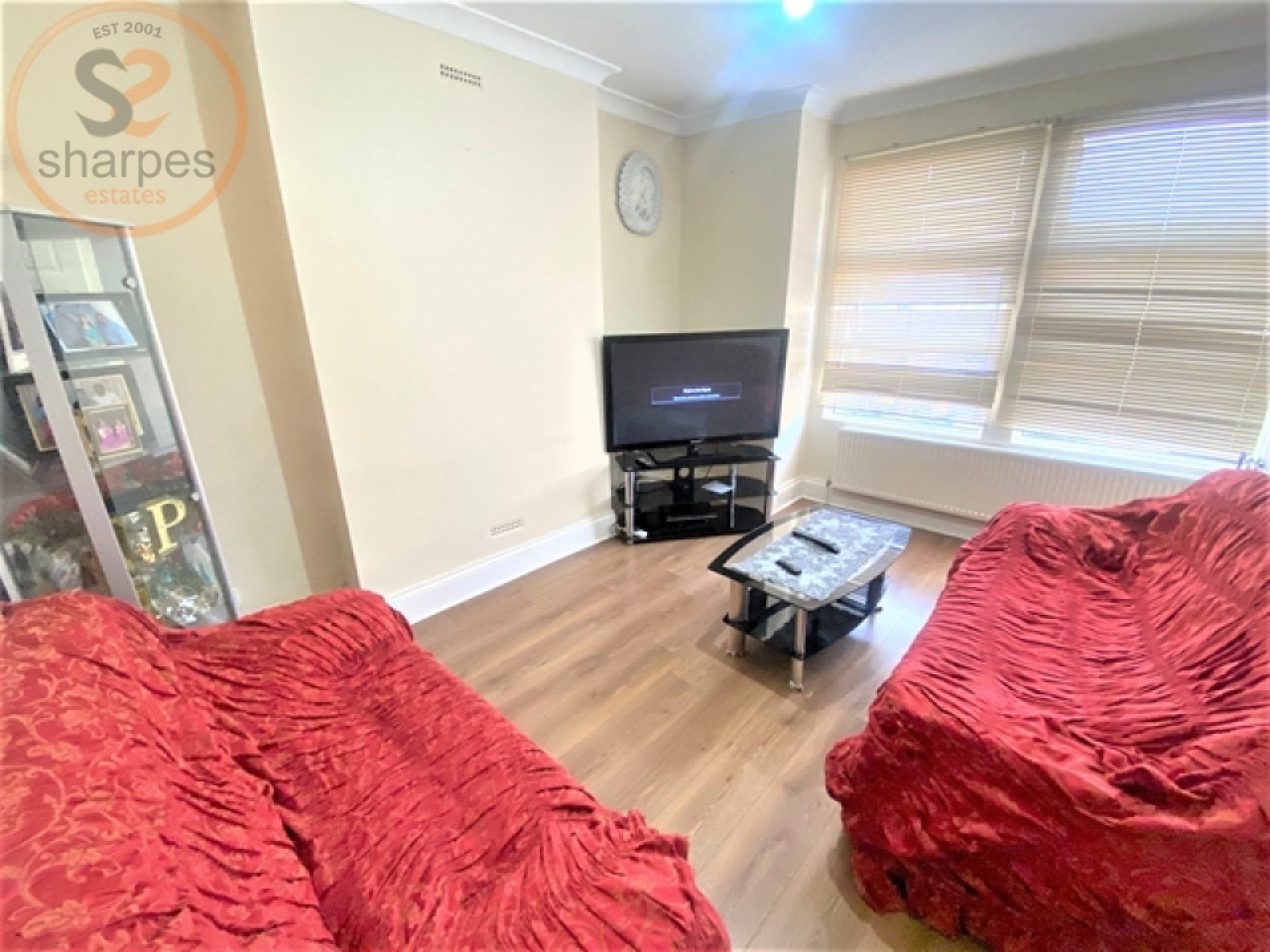 Flat Southcroft Road in Greater London