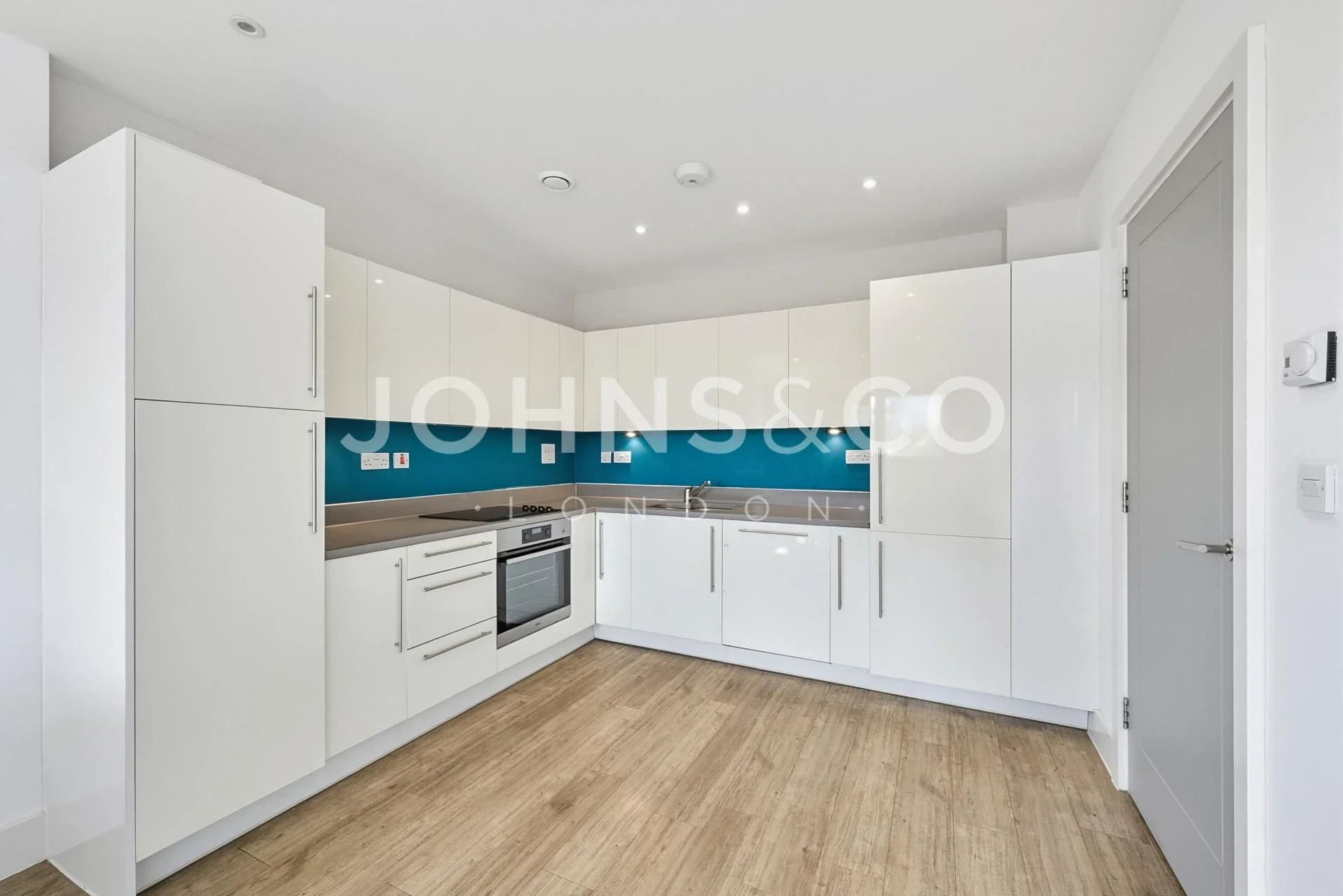 Flat St Ives Place in Greater London