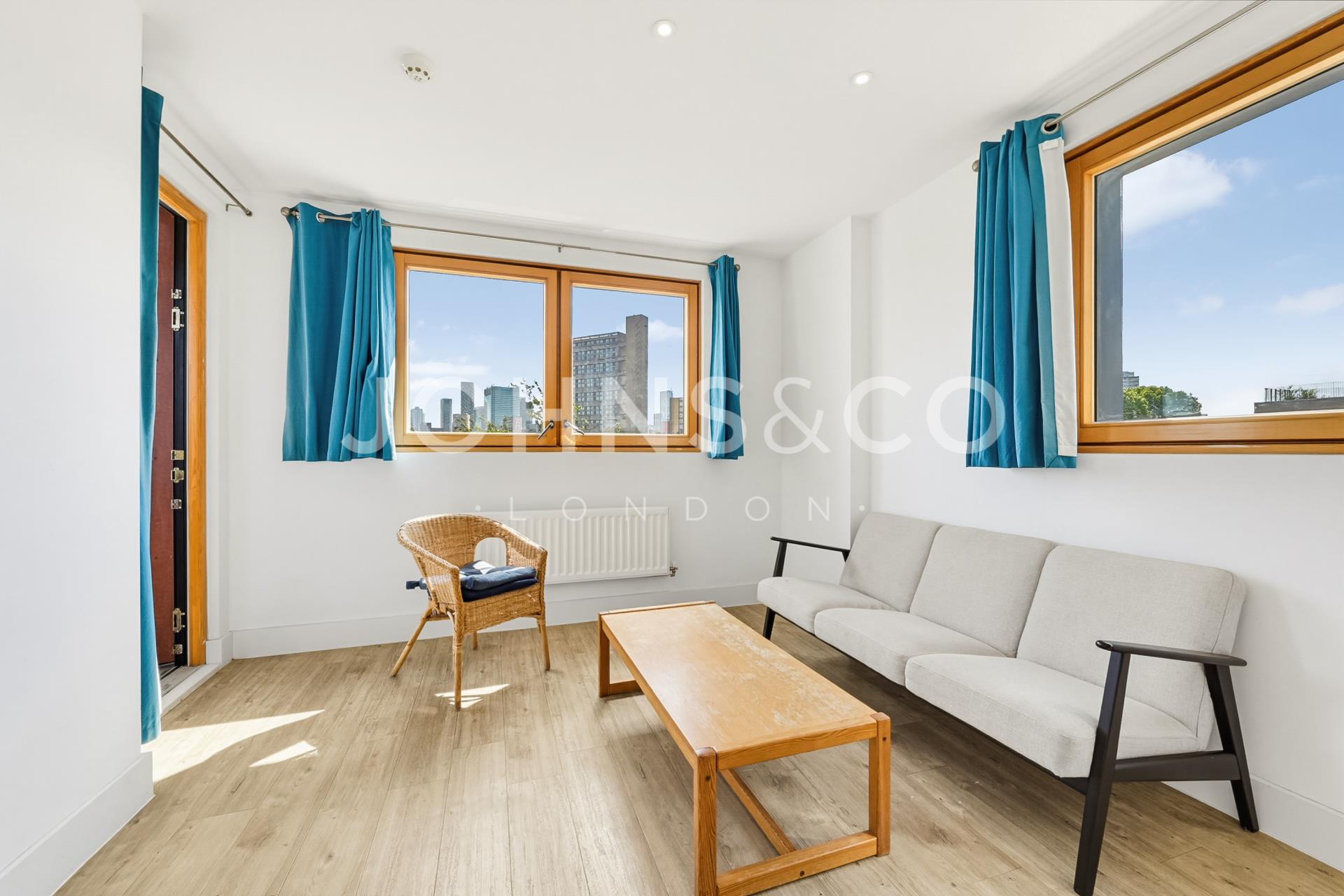 Flat St Ives Place in Greater London