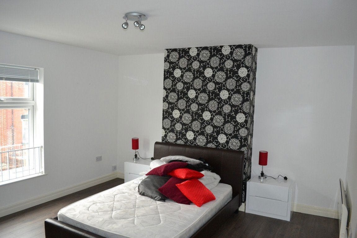 Flat Hodge Road in Salford