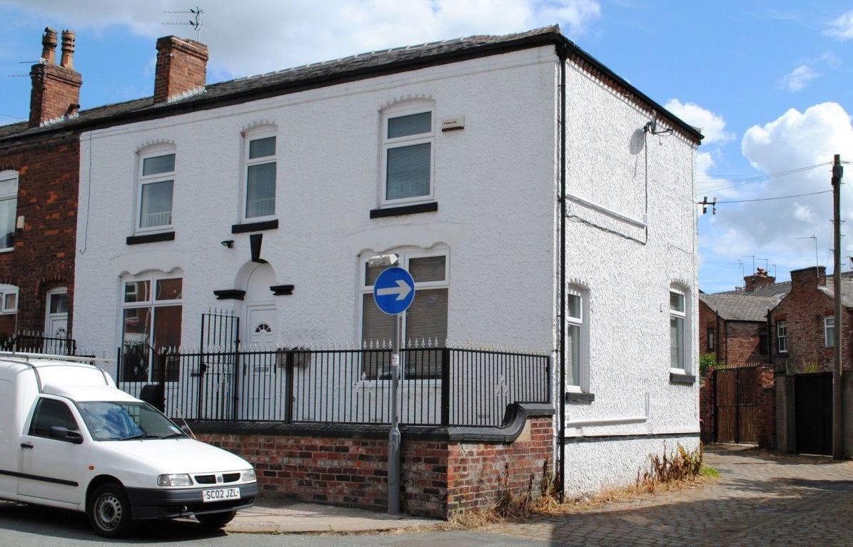 Flat Hodge Road in Salford