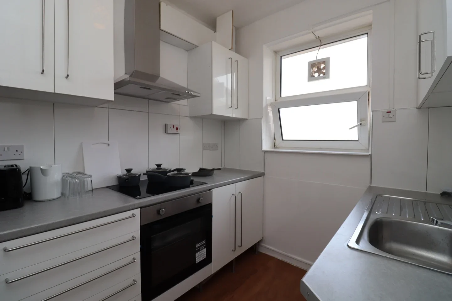 Room Darling Row in Greater London