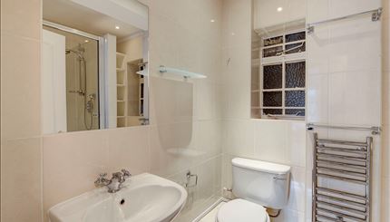 Flat Fulham Road in Greater London