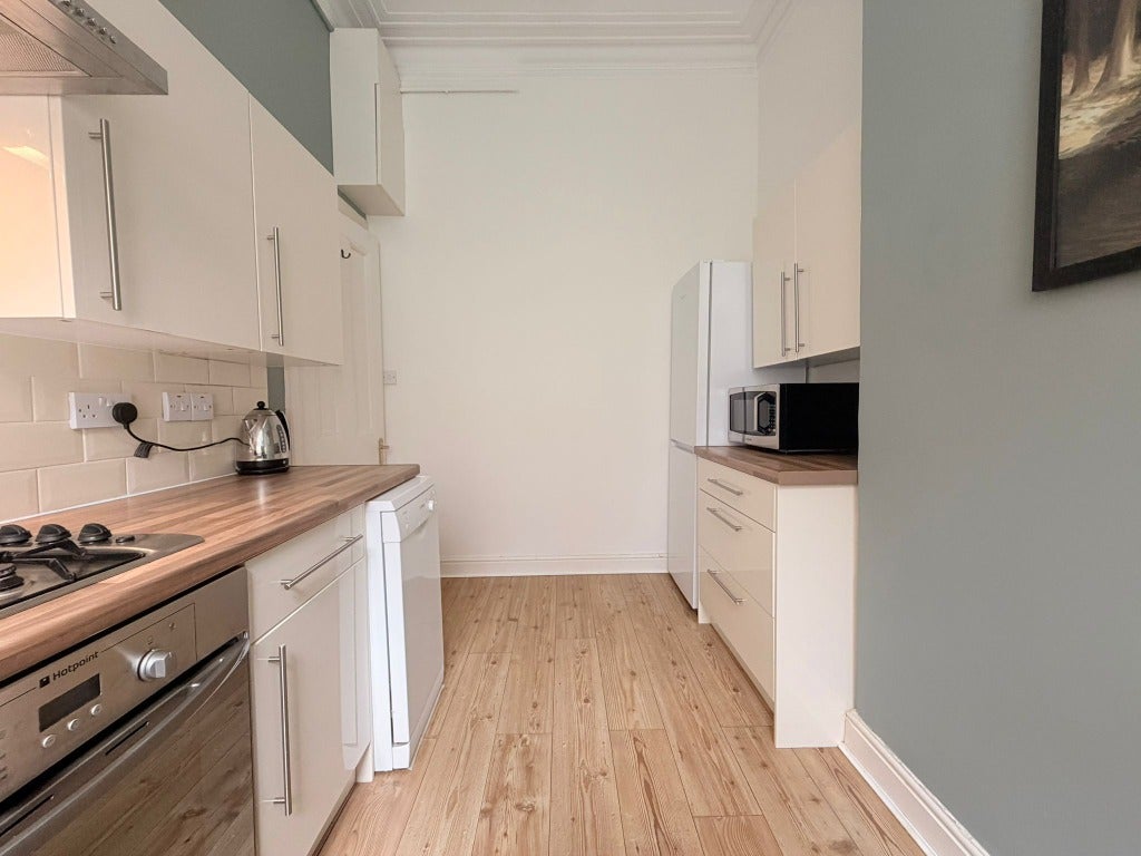 Flat Cranworth Street in Glasgow