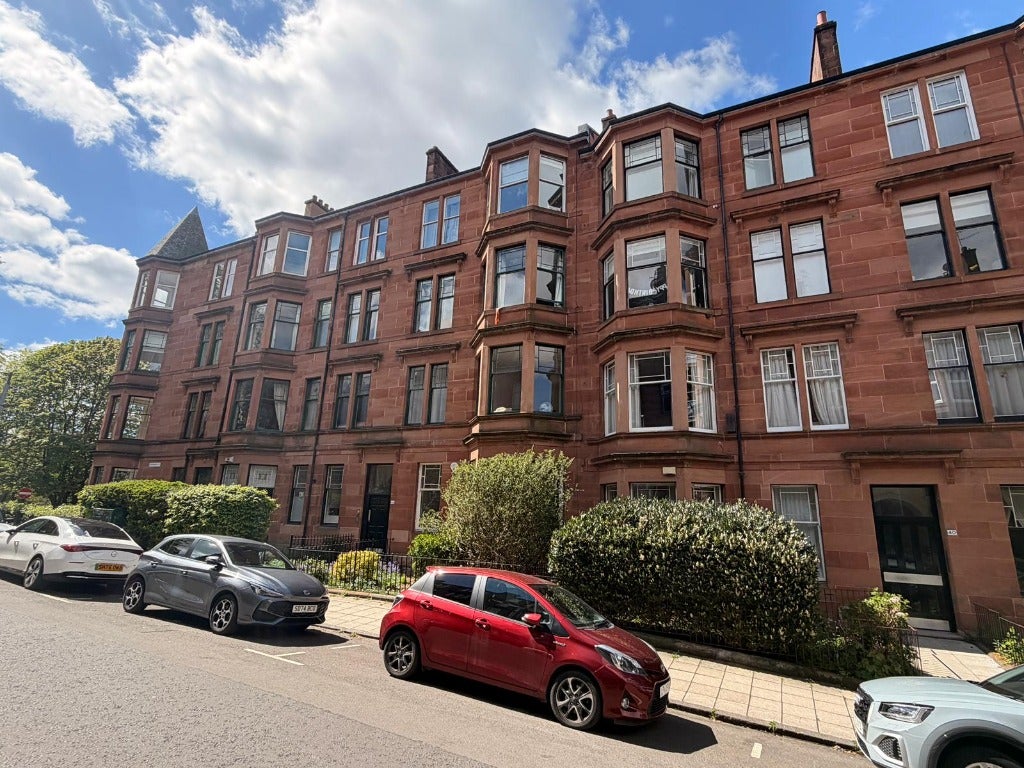 Flat Cranworth Street in Glasgow