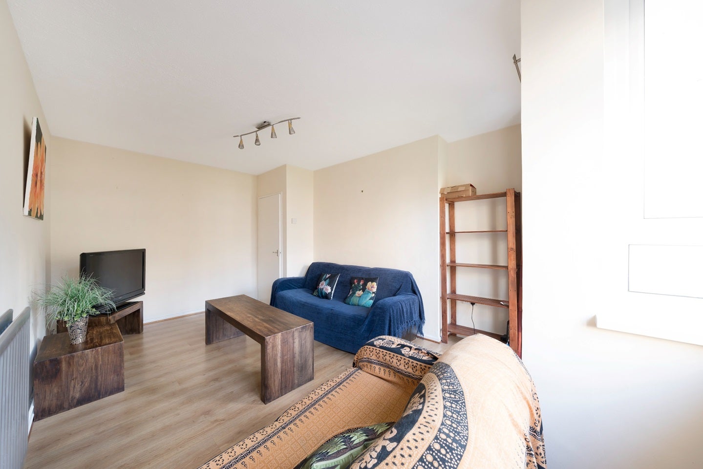 Flat Tildesley Road in Greater London