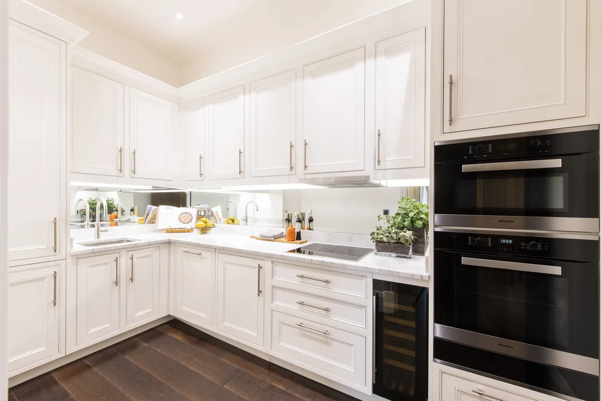 Flat Prince of Wales Terrace in Greater London