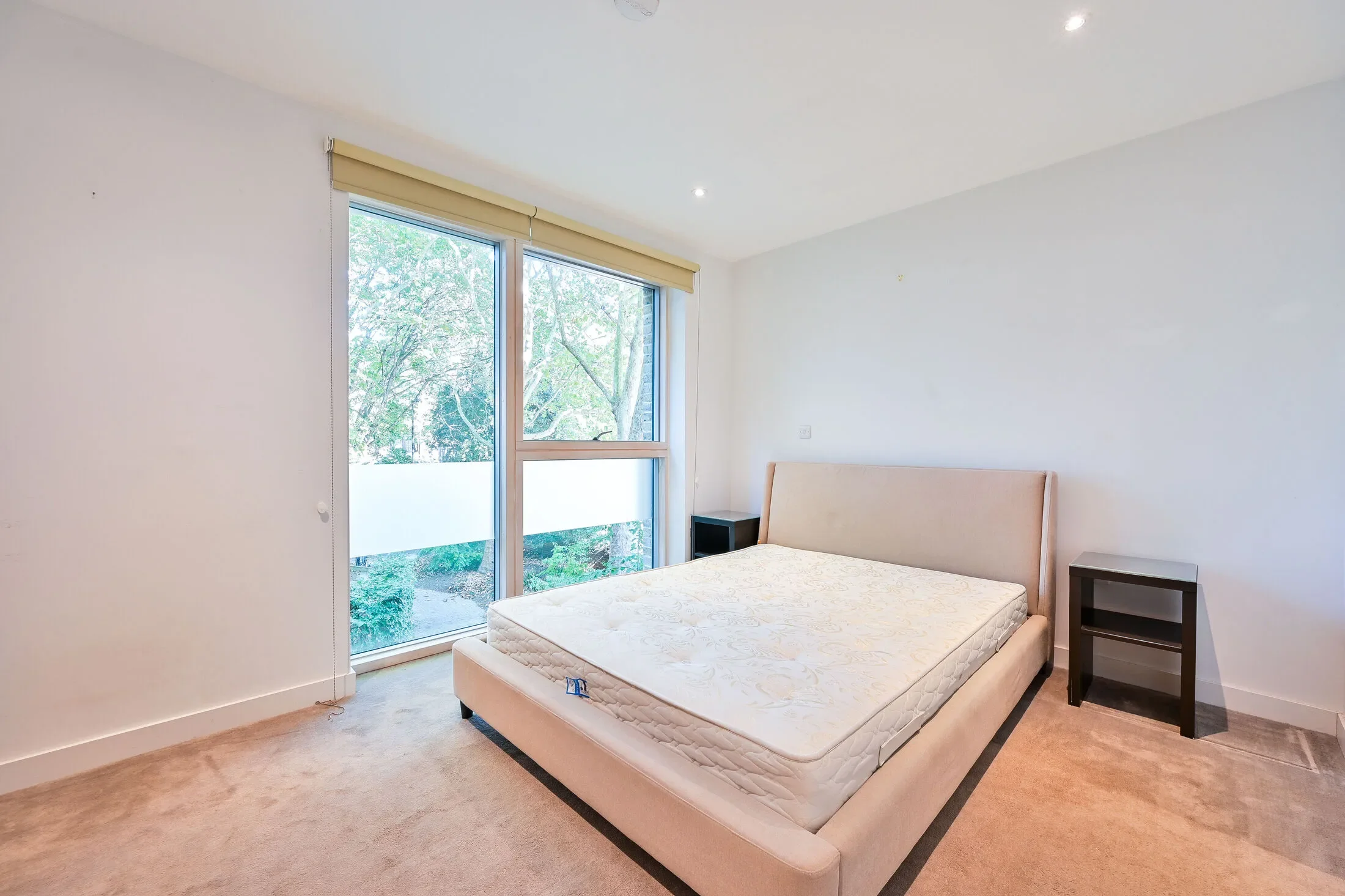 Flat Rodney Road in Greater London