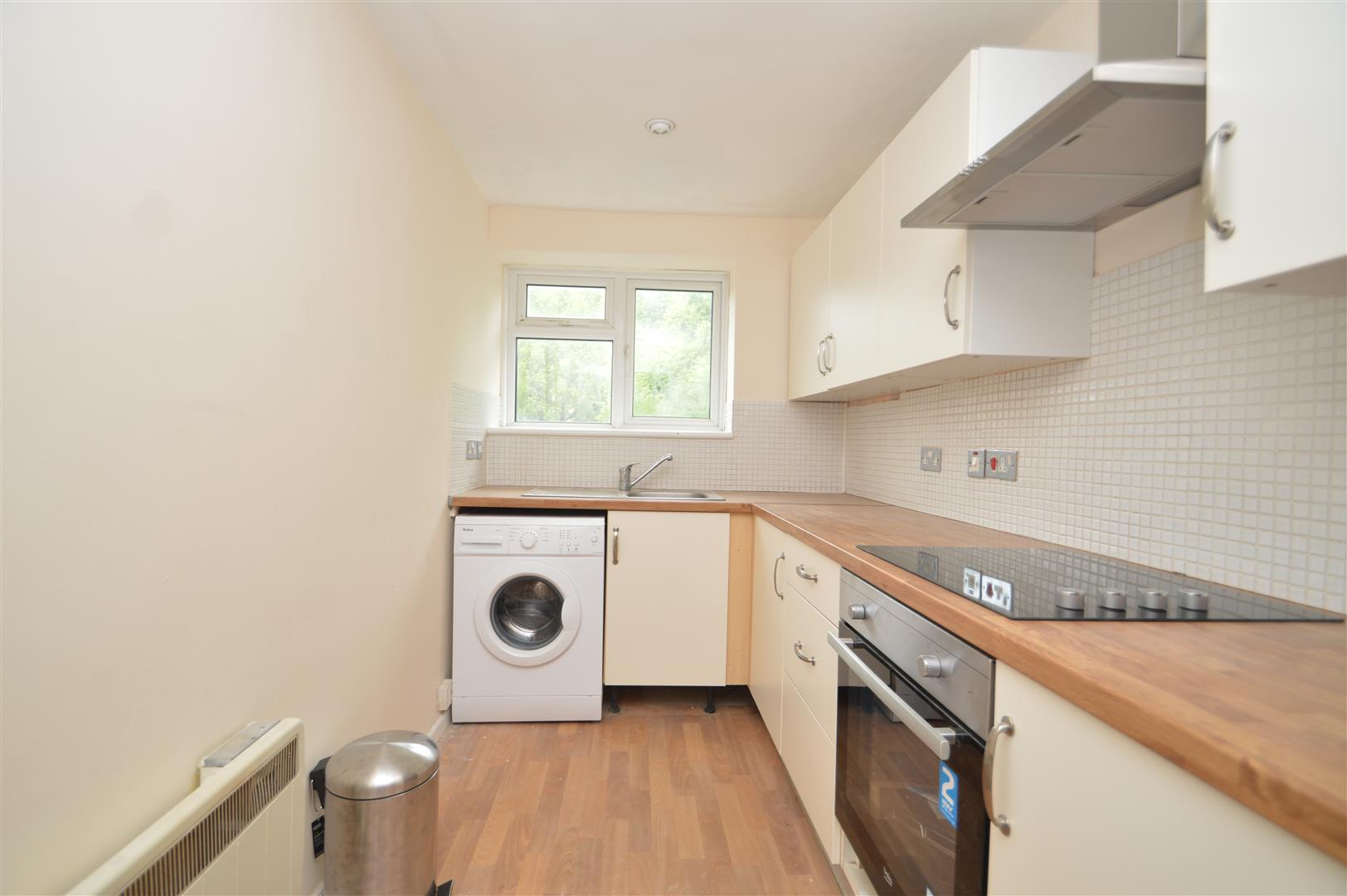 Flat Ashgrove Road in Bristol
