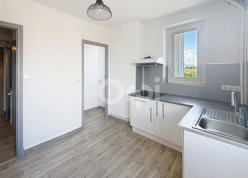 Appartement Rue Marie-Louise et Julia Viallatoux à Brive-la-Gaillarde