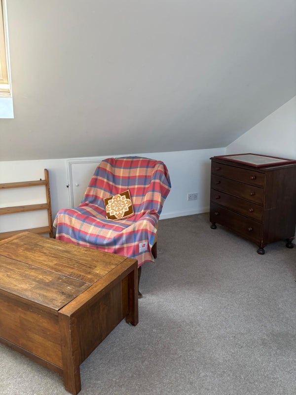Room Natal Road in Greater London
