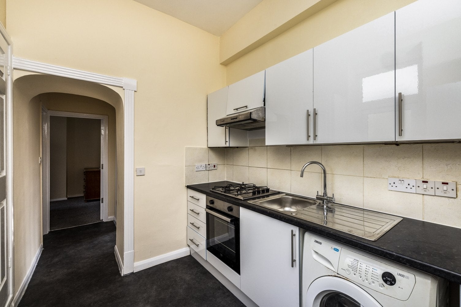 Flat Albany Road in Greater London