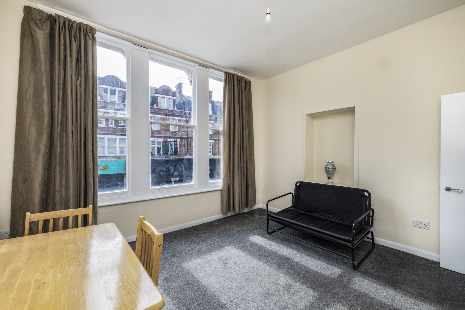 Flat Albany Road in Greater London