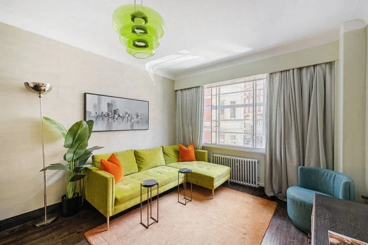 Flat Sloane Street in Greater London
