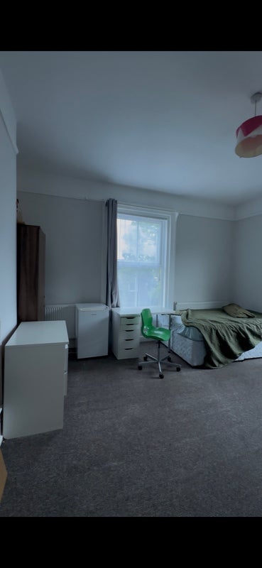 Room Mauldeth Road in Manchester