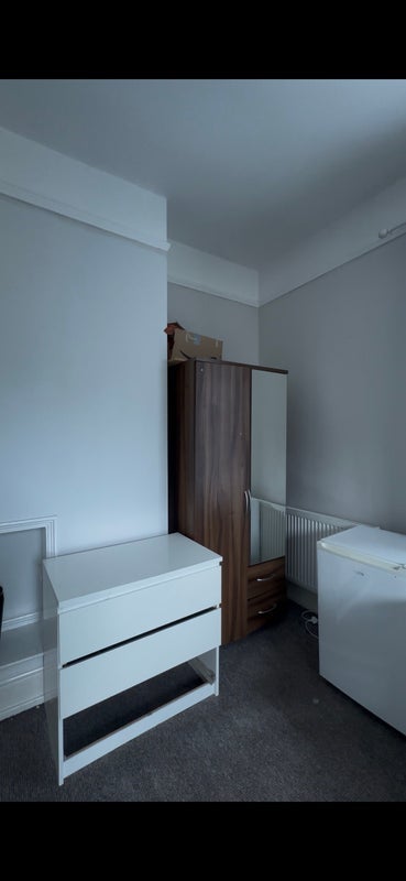 Room Mauldeth Road in Manchester