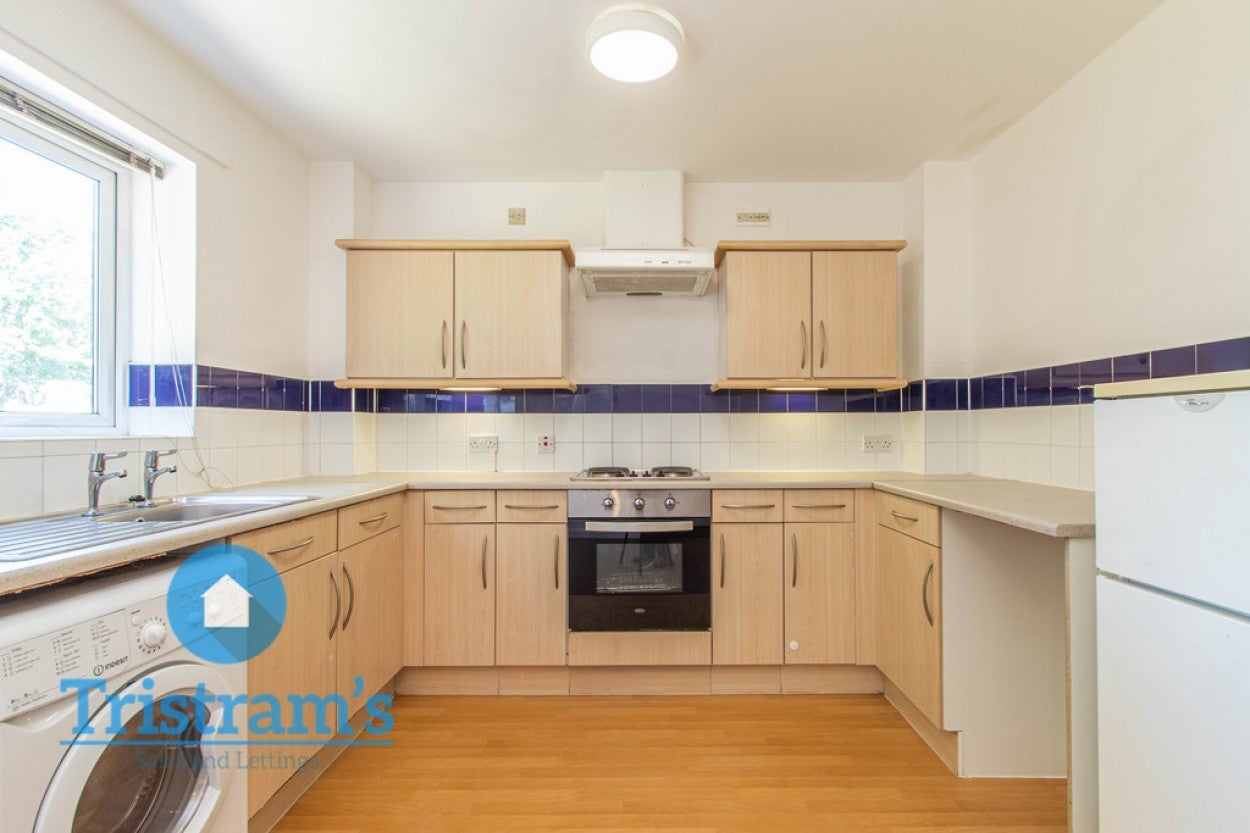 Flat Wollaton Road in Nottingham