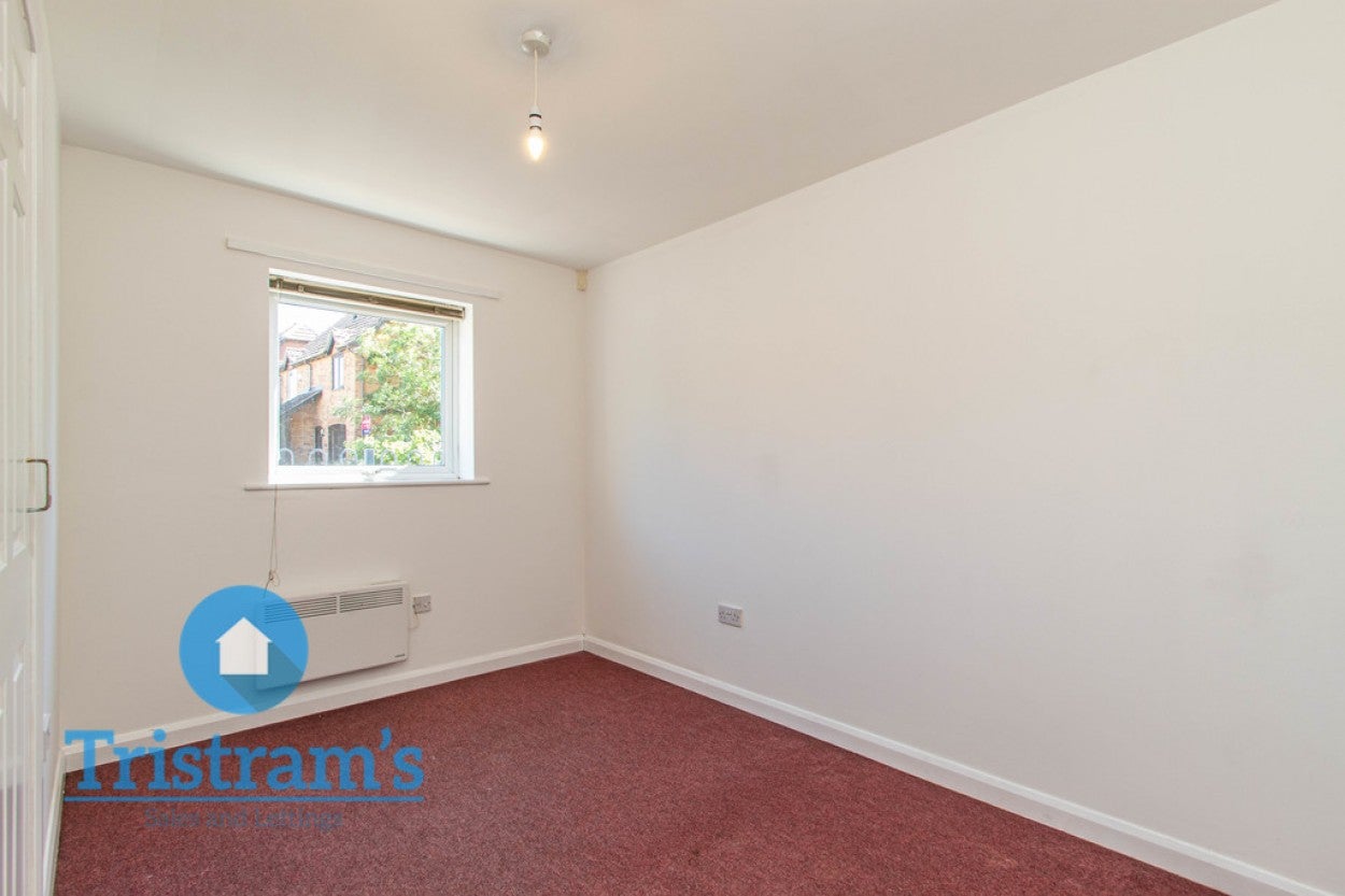 Flat Wollaton Road in Nottingham