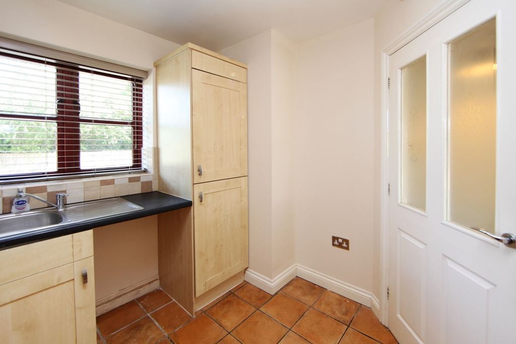 House Roselea Close in Broseley