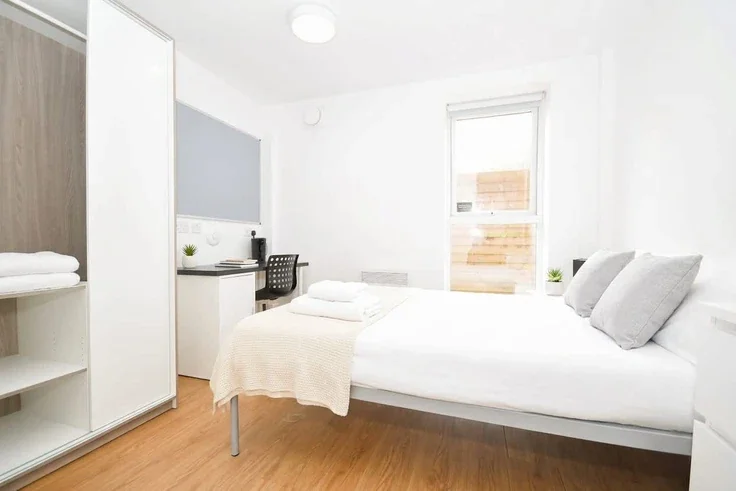Flat Smithdown Lane in Liverpool