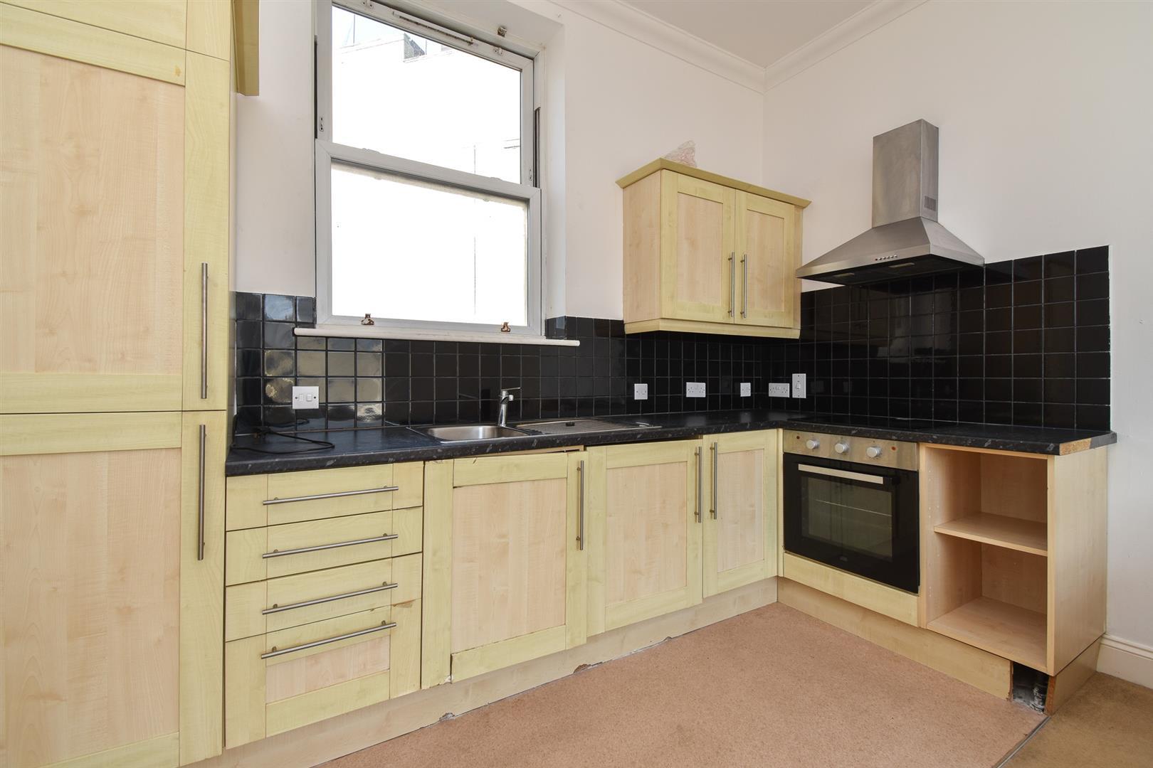 Flat Robertson Terrace in St Leonards