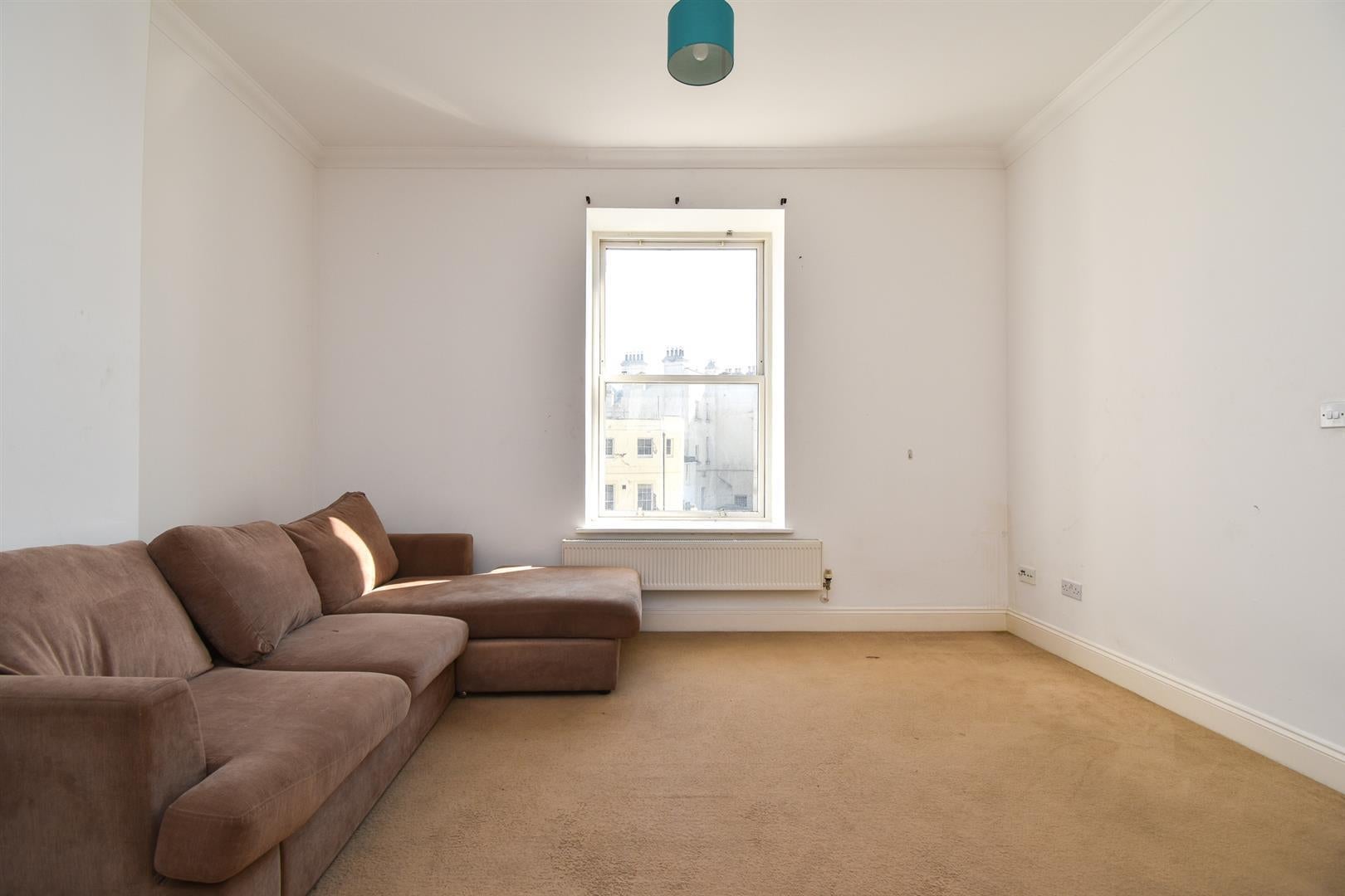 Flat Robertson Terrace in St Leonards