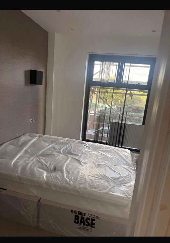 Flat Childers Street in Greater London