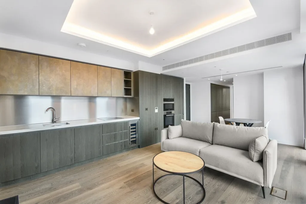 Flat Carnation Way in Greater London