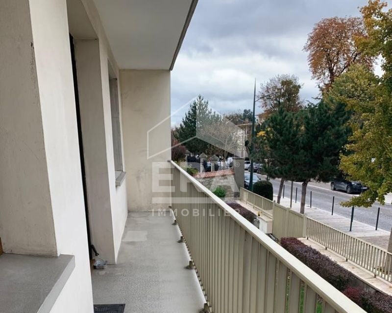 Flat Avenue de Champagne in Épernay