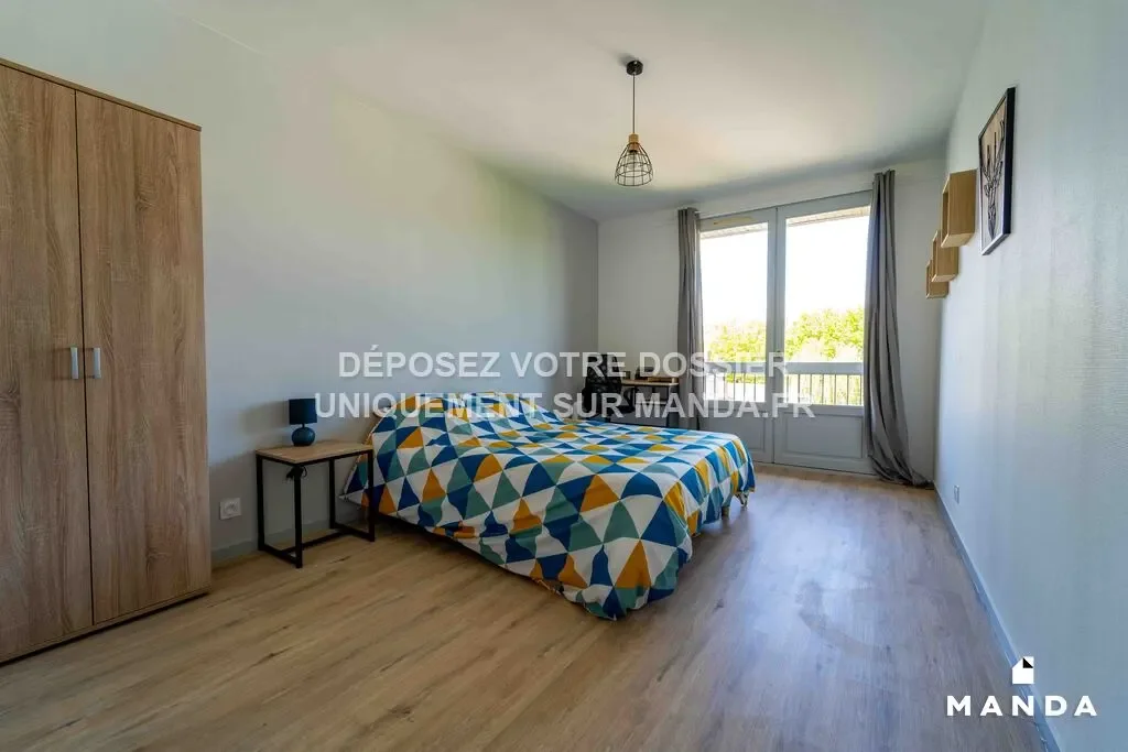 Chambre Rue César Geoffray à Angers