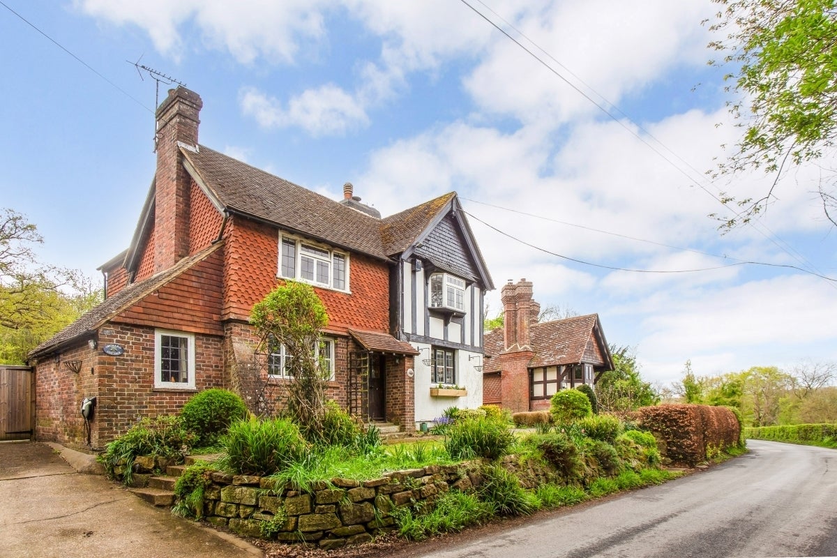 House Poundsbridge Lane in Tunbridge Wells