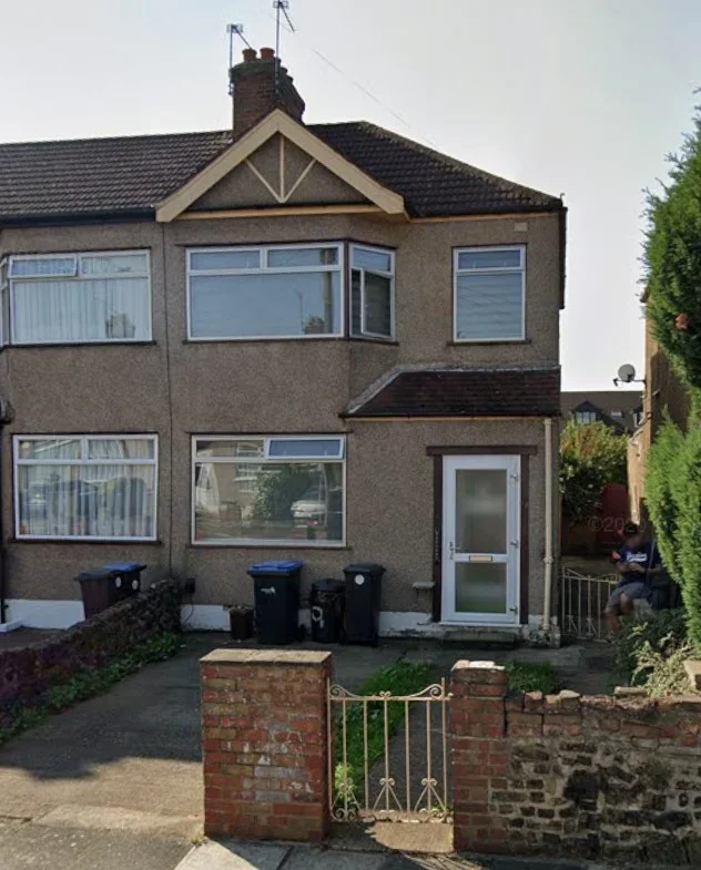 House Preston Gardens in Greater London