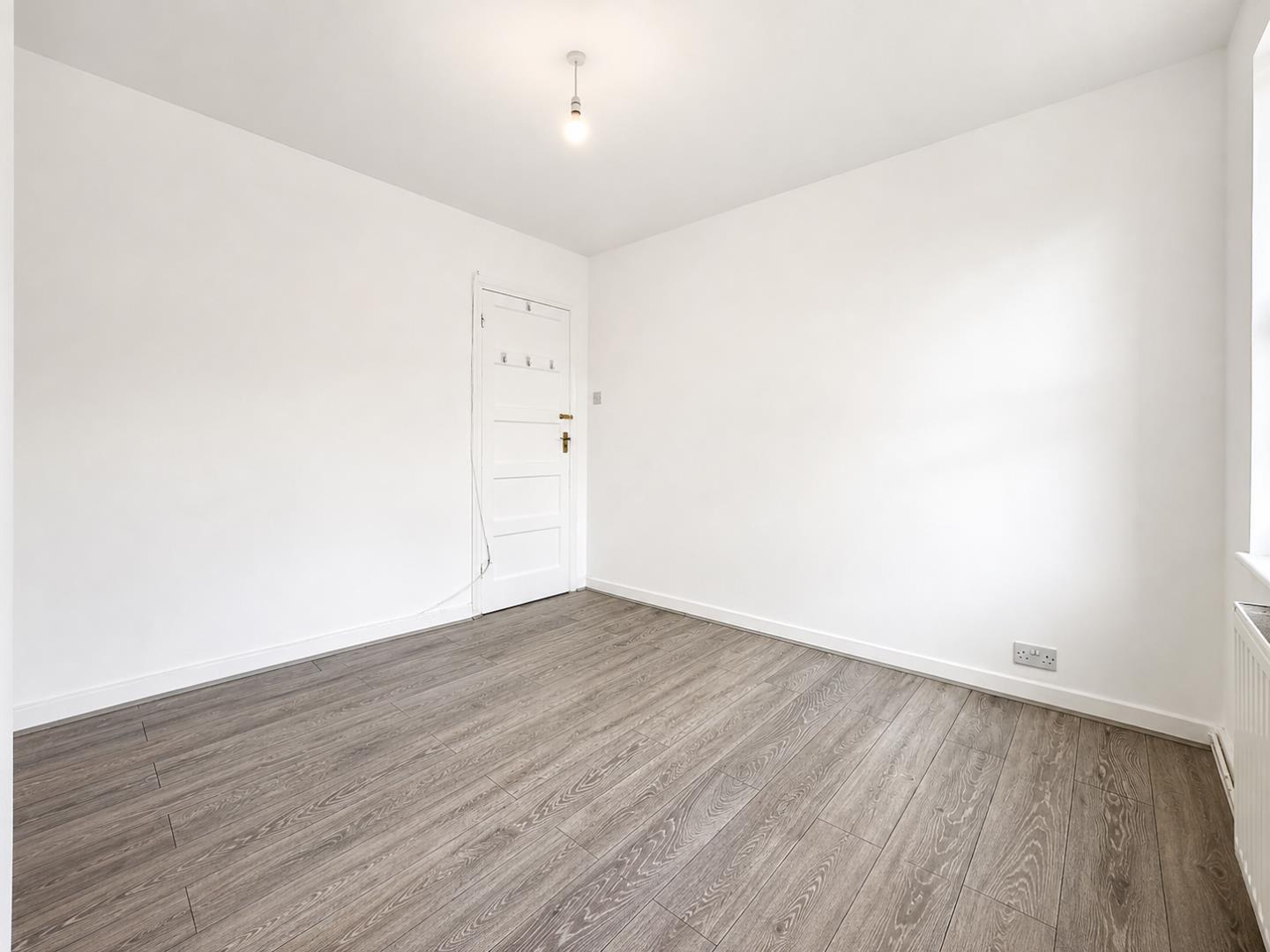 Flat Panfield Mews in Greater London