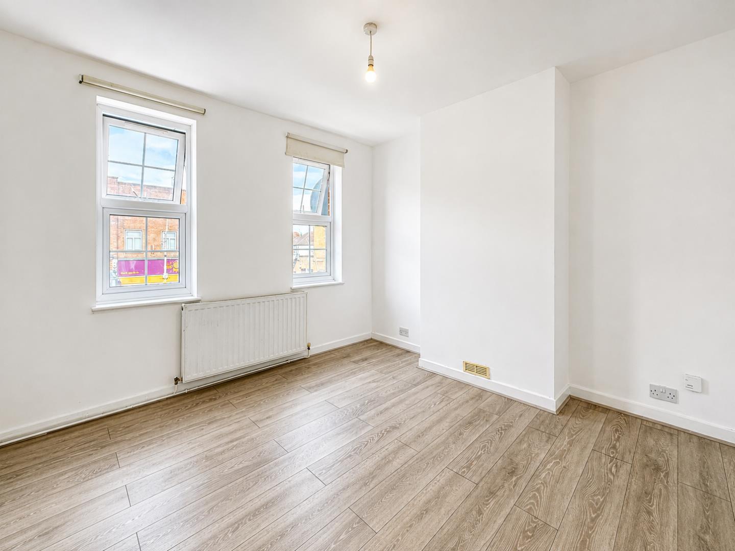 Flat Panfield Mews in Greater London