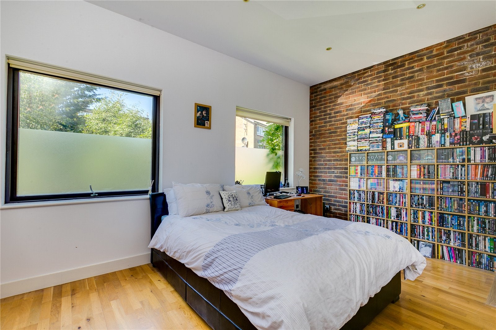 Flat Kimberley Road in Greater London