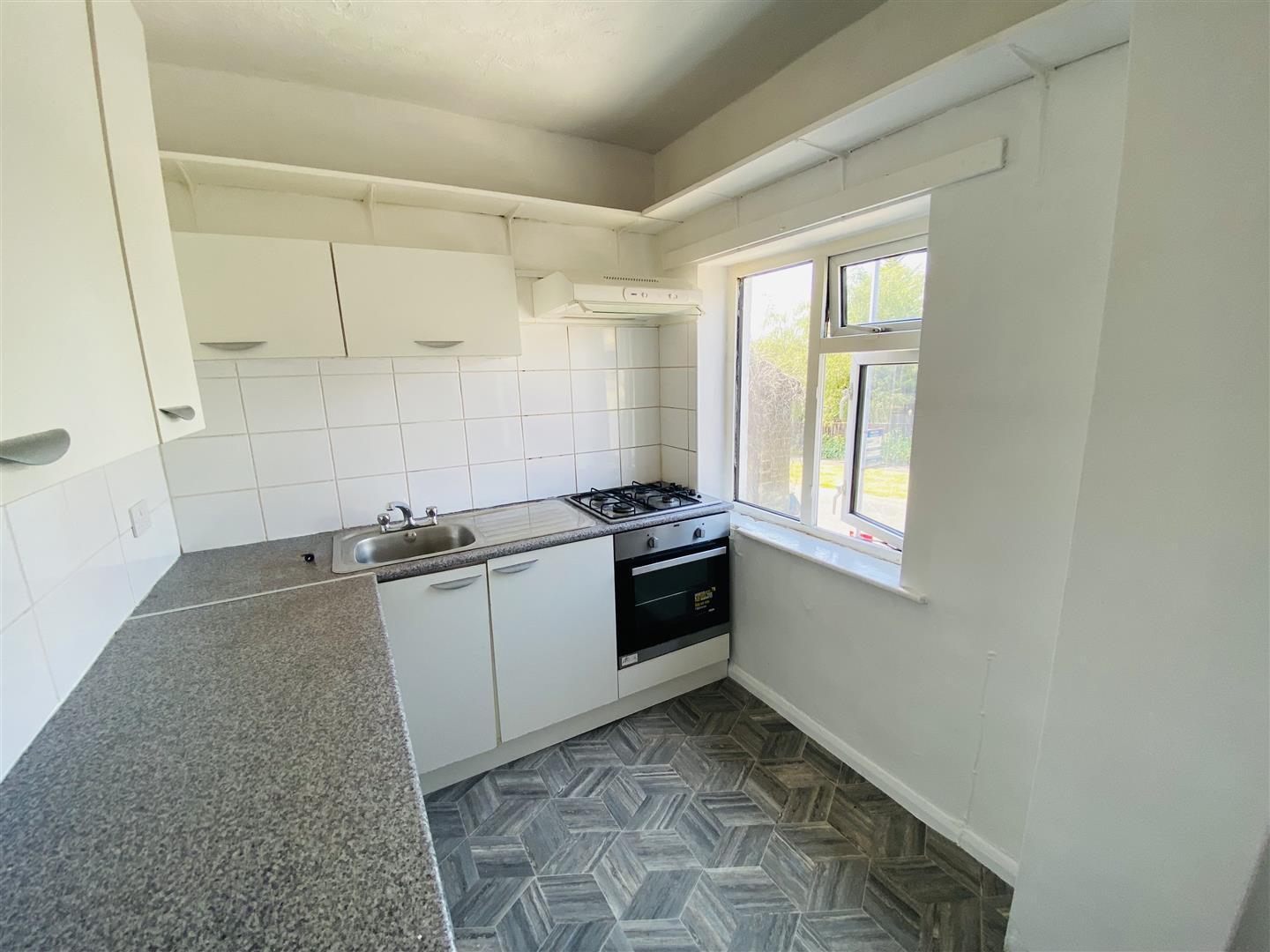 Flat Gaisby Lane in Bradford