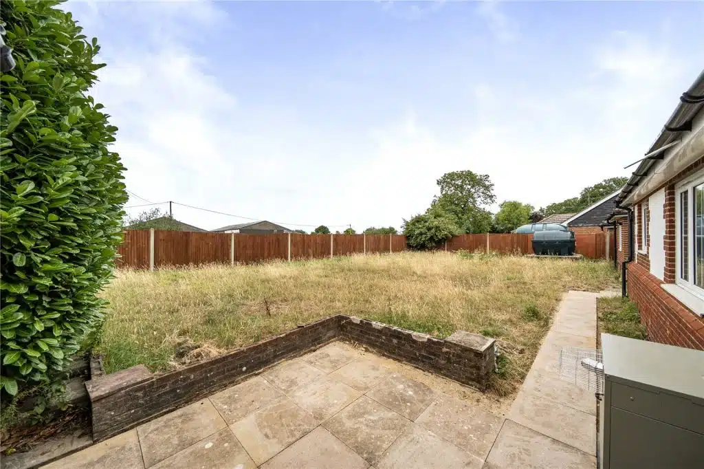 House Lusted Hall Lane in Tatsfield
