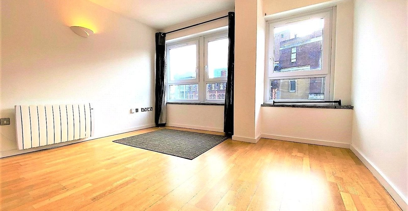 Flat Calderwood Street in Greater London