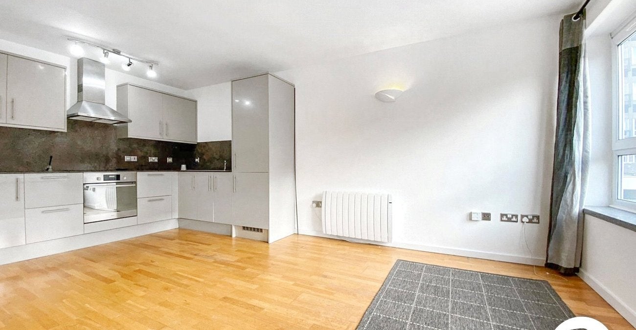 Flat Calderwood Street in Greater London