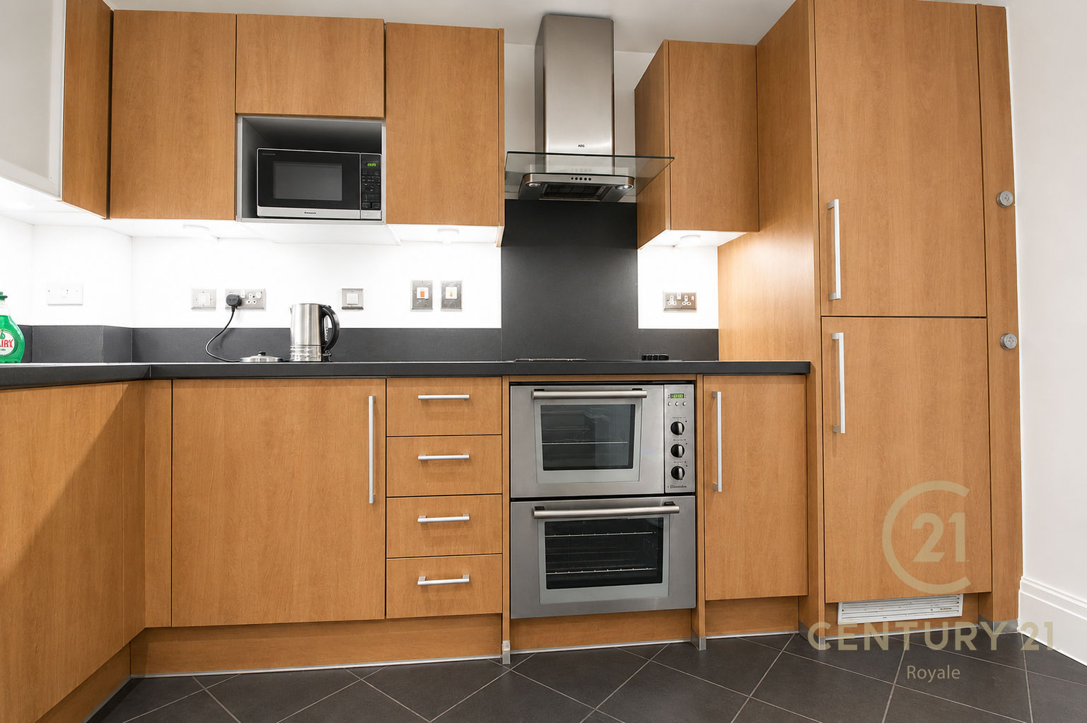 Flat Skerne Road in Greater London