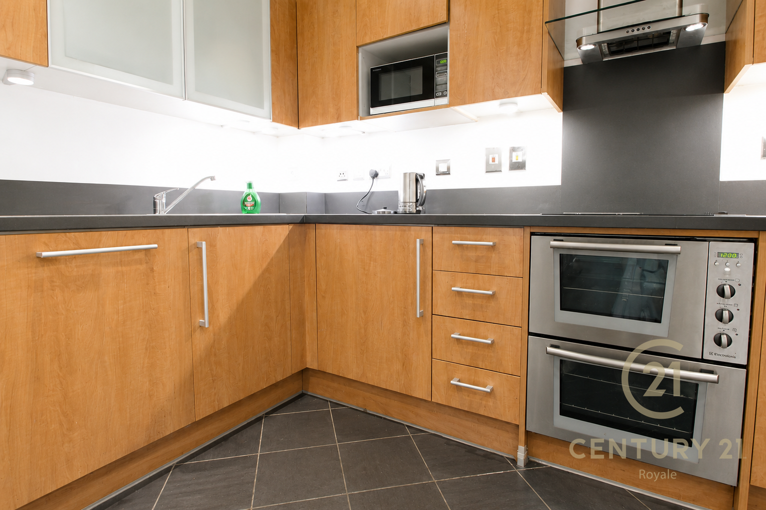 Flat Skerne Road in Greater London