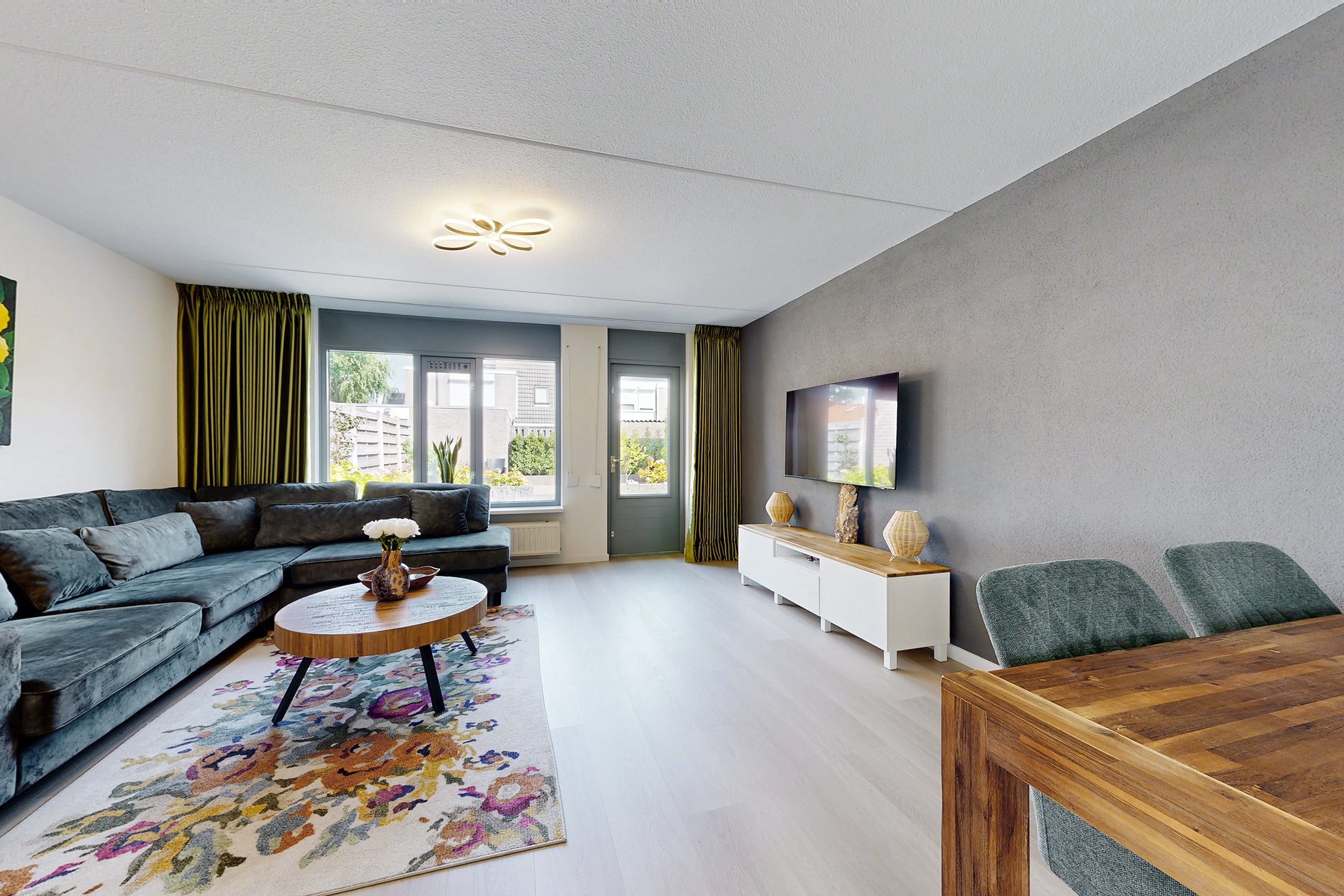 Tussenwoning te koop: Troelstrastraat 4, Dinteloord