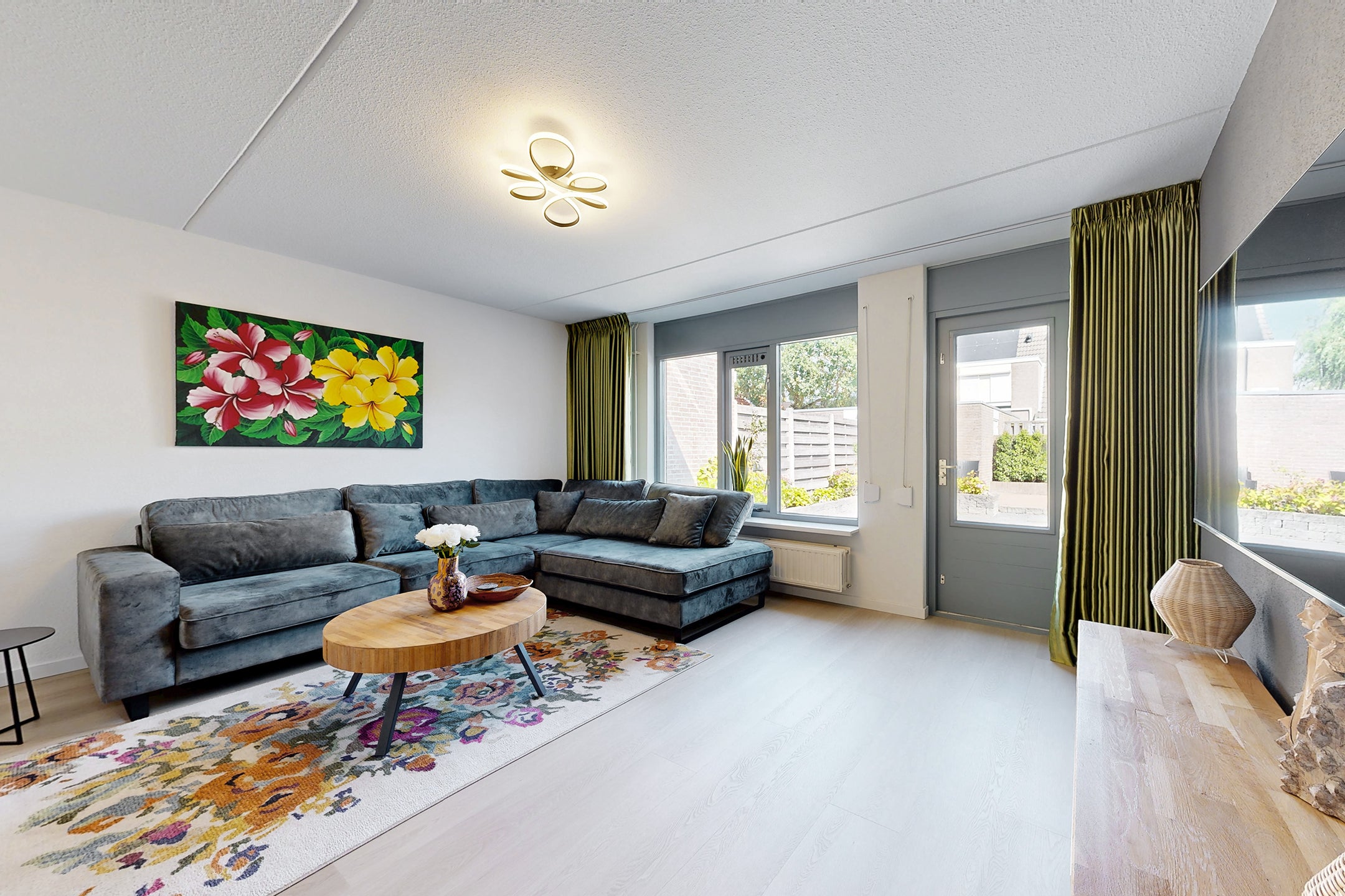 Tussenwoning te koop: Troelstrastraat 4, Dinteloord