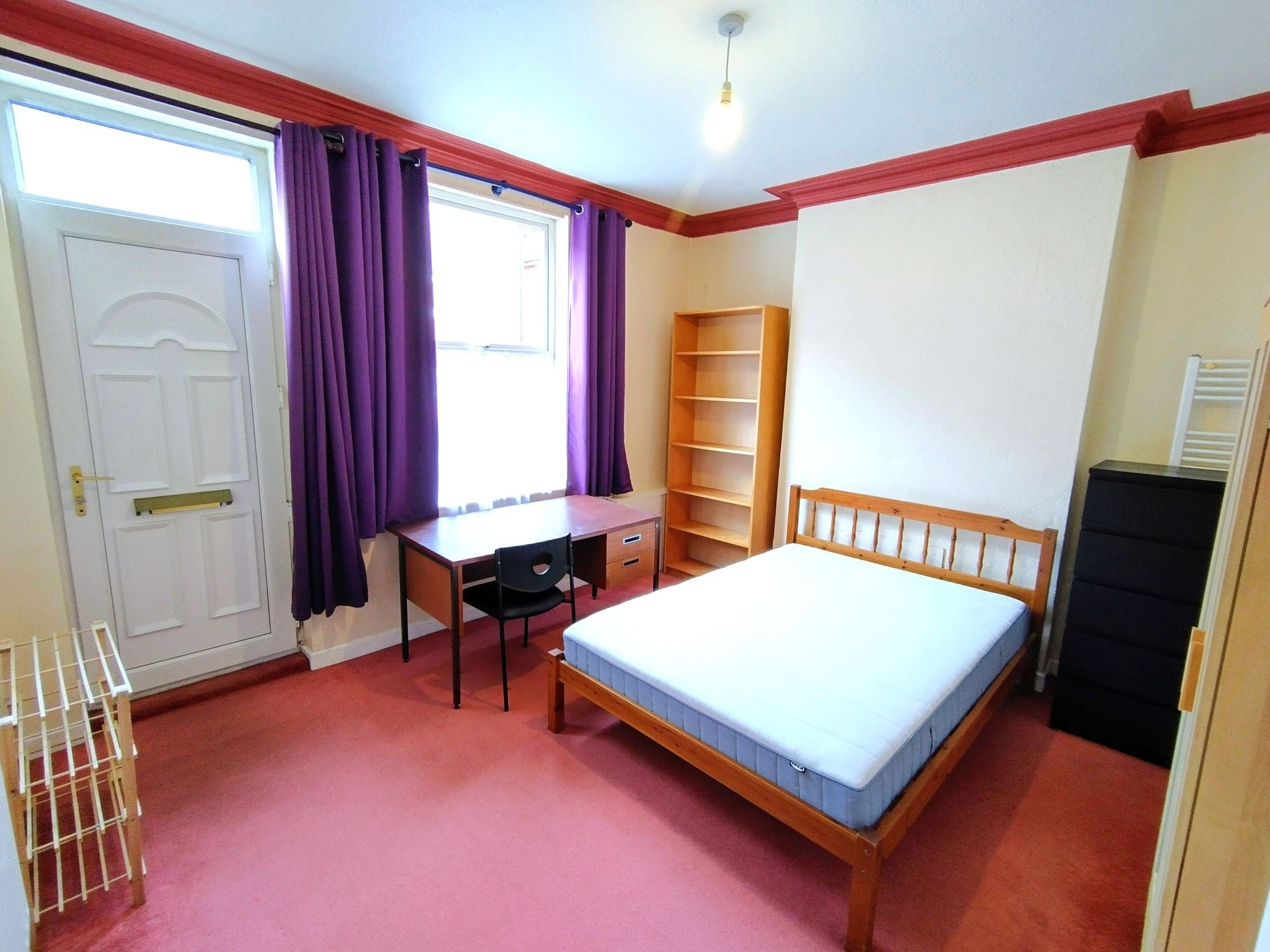 Room City Road in Nottingham