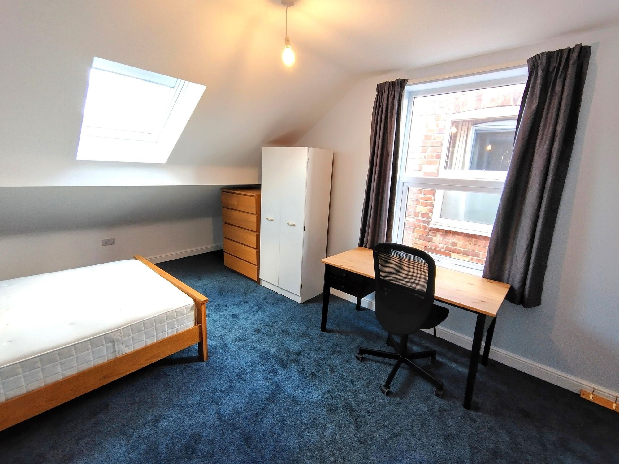 Room City Road in Nottingham